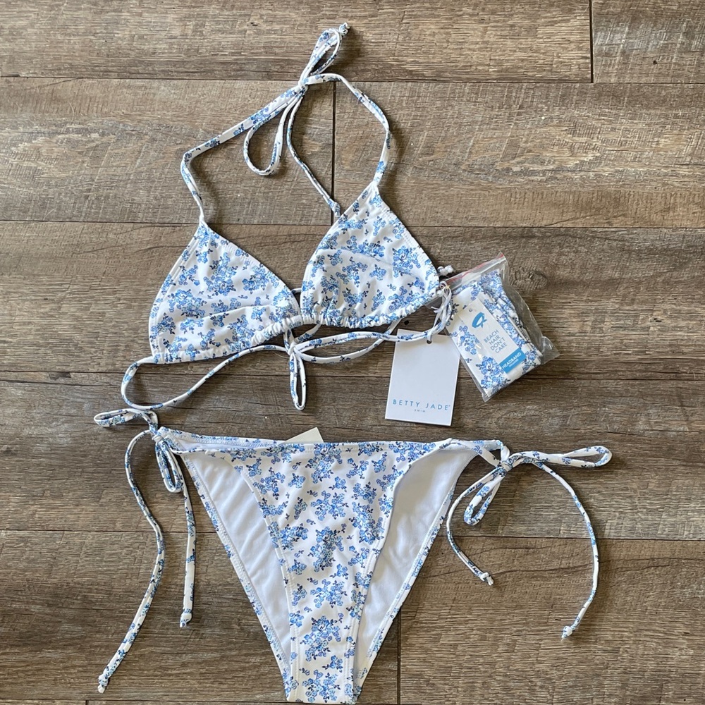 NWT Betty Jade Swim Floral Bikini Top & Bikini Bottoms Set